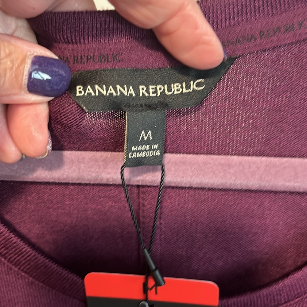 NWT Banana Republic Women’s Lightweight Sweater SZ M - Picture 2 of 7